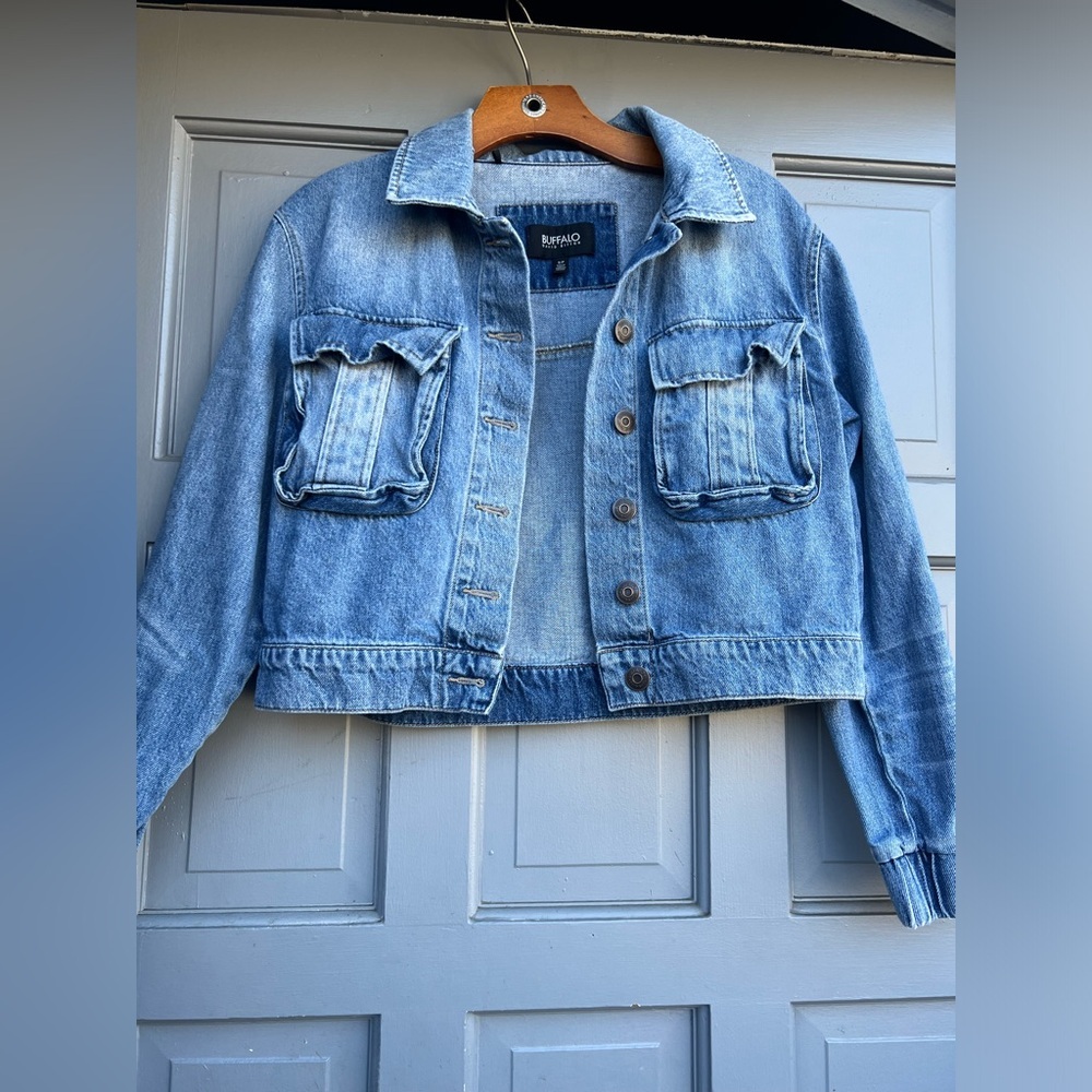 Buffalo David Bitton size S/P denim buttoned‎ jacket with 2 front pockets